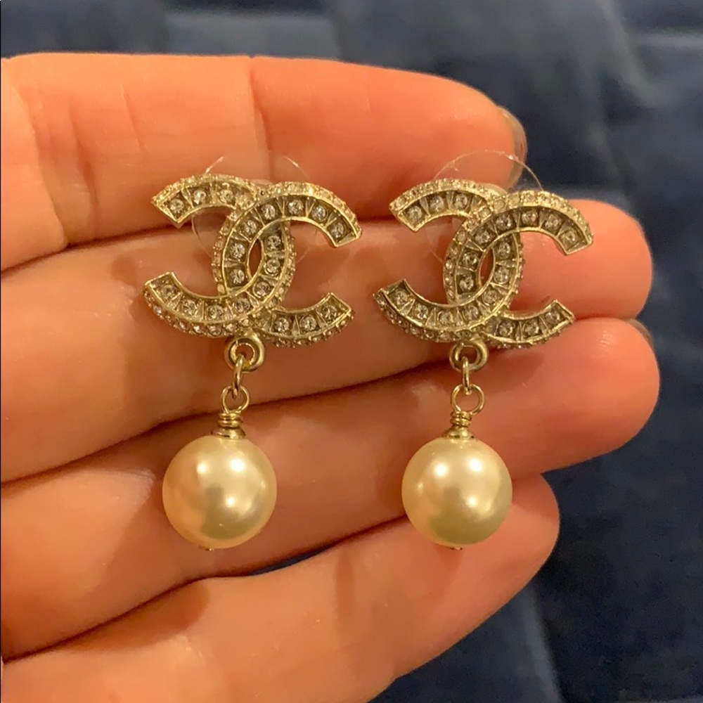 Chanel Classic Golden Earrings with Pearls